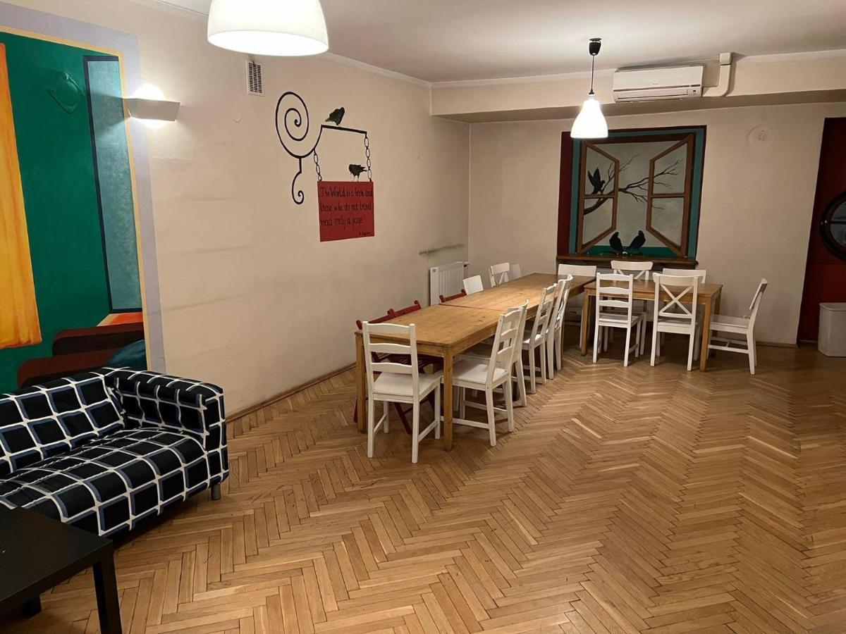50 People Bis Apartment Cracovia Esterno foto