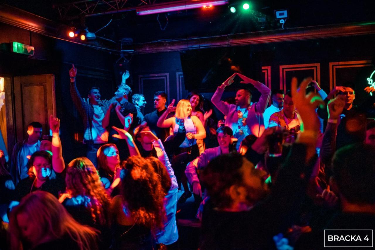 50 People Bis Apartment Cracovia Esterno foto